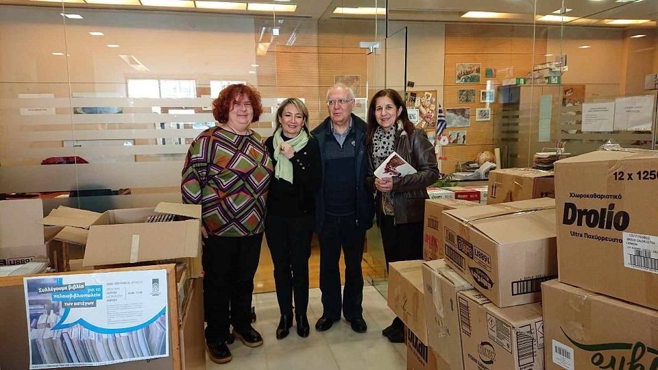 Βριλήσσια: 2.500 βιβλία συγκεντρώθηκαν για το Παλαιοβιβλιοπωλείο των Αστέγων  | ΚΕΔΕ